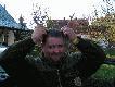 Czas powrotu do domu. Mr�wa likwiduje dowody nieobecno�ci w domu przez d�ugi weekend.

