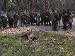 Prezes og�asza zako�czenie polowania i zaprasza na wsp�ln� biesiad�