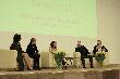 Panel dyskusyjny prowadzi�a Joanna Osi�ska. 