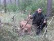 Poszed�em za rycz�cym w g�ste .Strza� z dwudziestu metr�w na mostek.