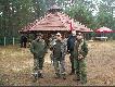 Zdj�cie zrobione przed "Kolib�" w obw. w Piszu od lewej m�j ojciec kol. Grzesiek i Mariusz